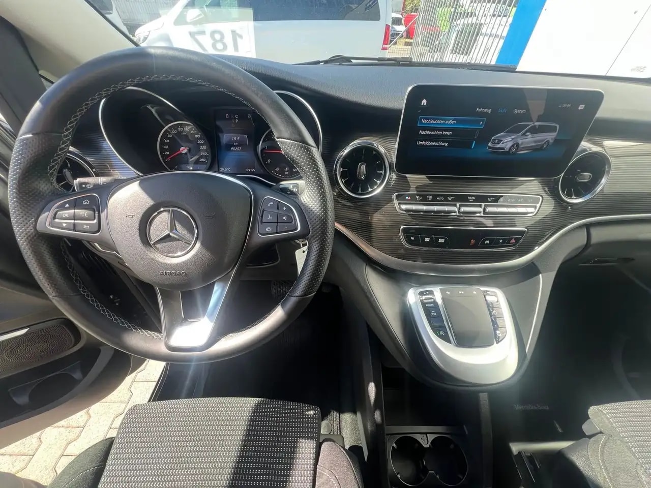 Mercedes-Benz V 300 LANG 4M WEBASTO NAVI MBUX KAMERA 7-SITZER 19