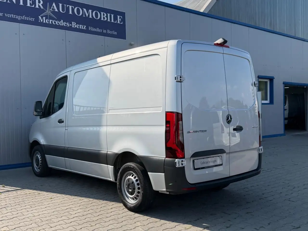 Mercedes-Benz Sprinter 314 AUTOMATIK NAVI TOTWINKEL KAMERA LED 8
