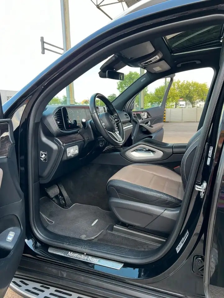 Mercedes-Benz GLS 400 d 4M 9G COMAND PANORAMA DISTRONIC KEYLESS 11