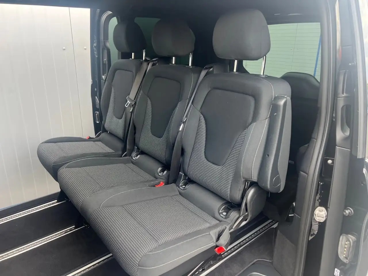 Mercedes-Benz V 220 d 9G KOMPAKT AMG-LINE NIGHPAKET LED AHK 16