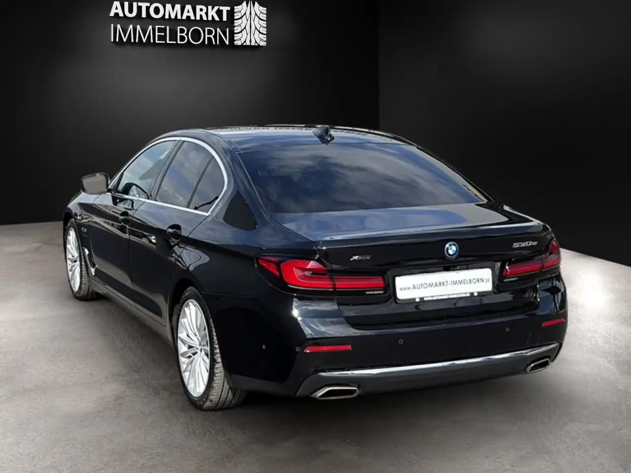 BMW 530 e xDrive Luxury Line Sdach*HUD*AHK*Kamera*Le 8