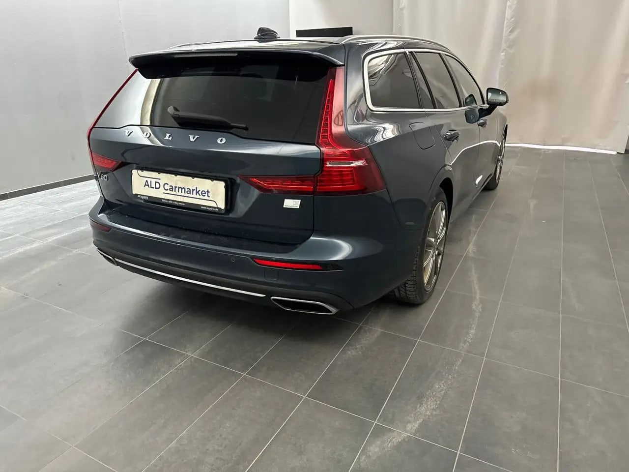 Volvo V60 Inscription PlHybrid AW Sdach*Leder*360*H&K 3