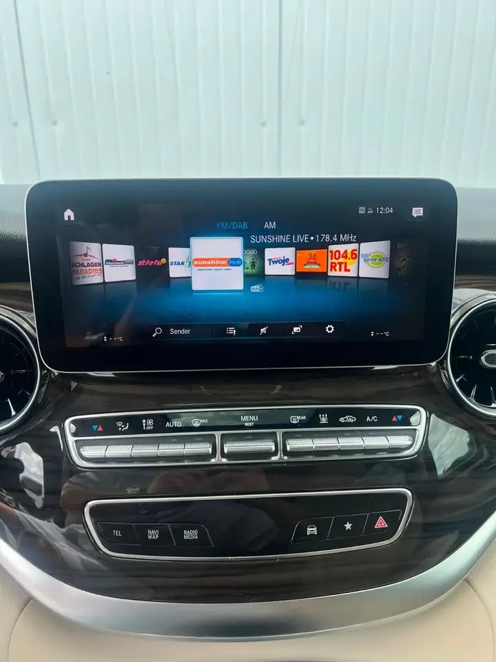 Mercedes-Benz V 300 d LANG MARCO POLO KÜCHE LEDER LED AIRMATIC 20