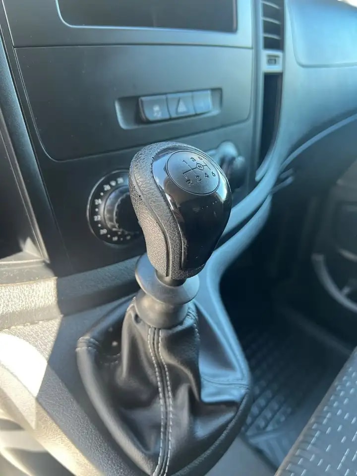 Mercedes-Benz Vito 110 LANG 6G KLIMA TEMPOMAT 3-SITZE SCHRÄNKE 18