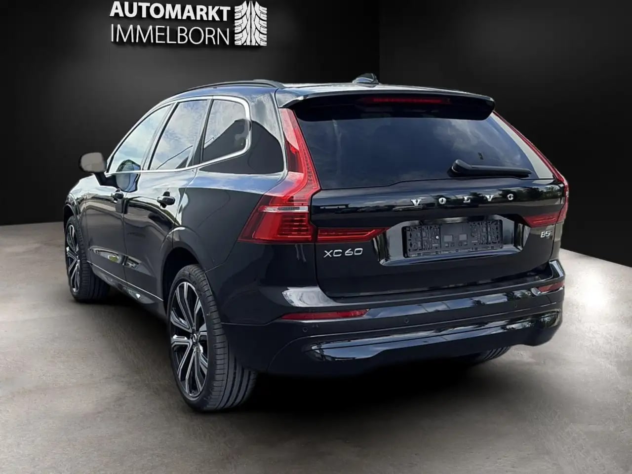 Volvo XC60 Momentum ALLRAD 21*Sdach*STHZG*AHK*LED* 10