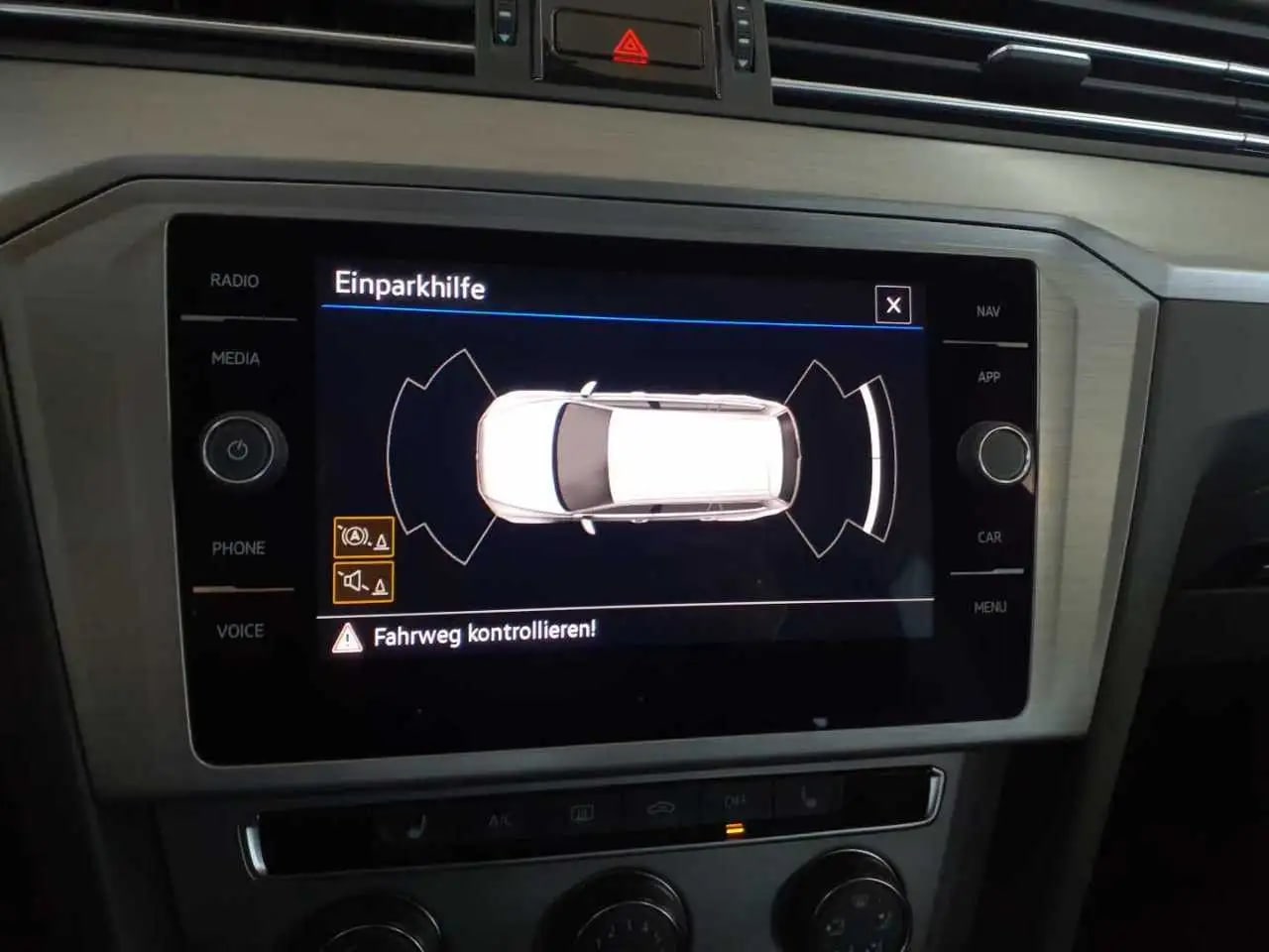 Volkswagen Passat Conceptline LM*LED*ACC*NaviTouch*DAB*1Han 10