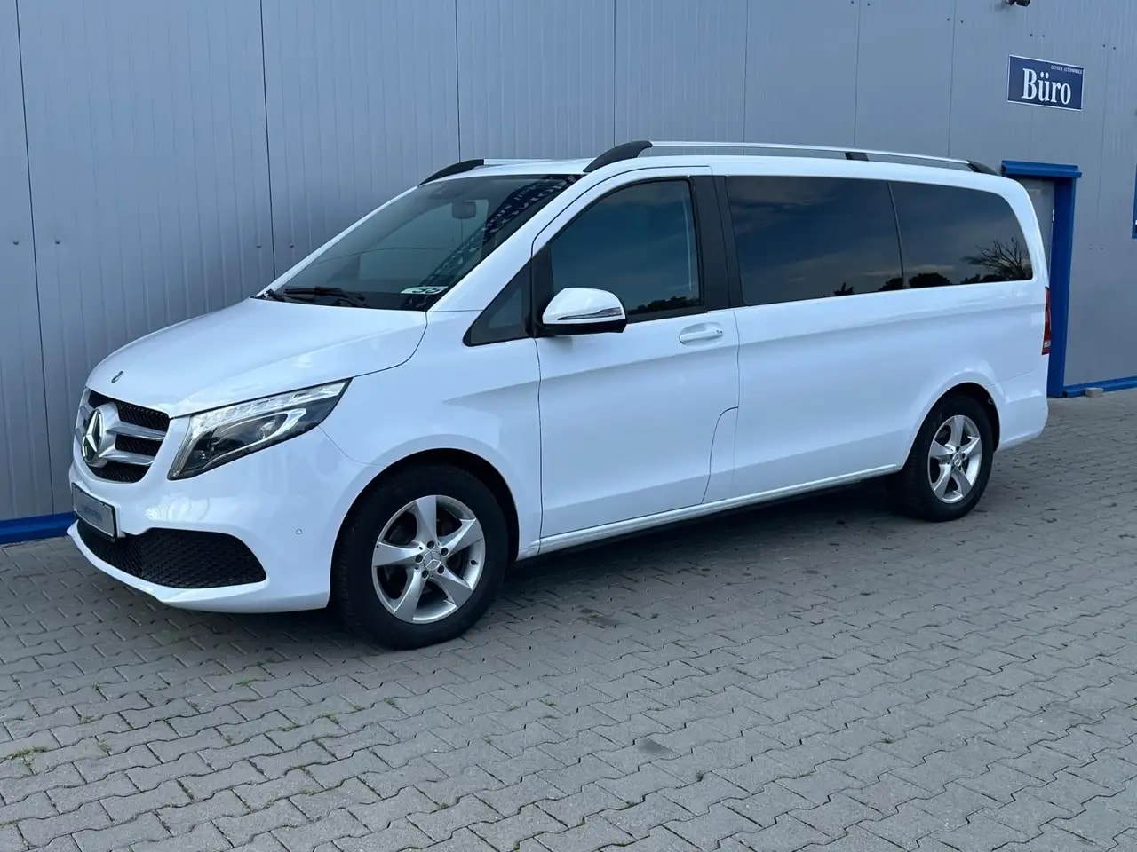 Mercedes-Benz V 220 LANG 9G-TR WEBASTO NAVI MBUX KAMERA 7-SITZ