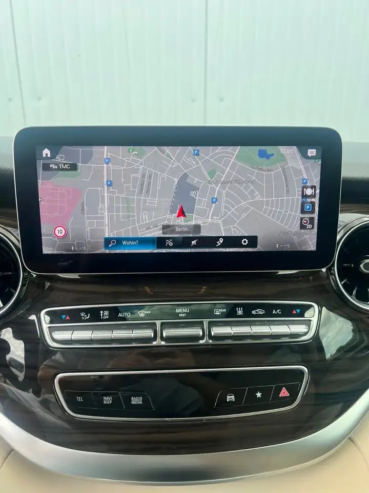 Mercedes-Benz V 300 d LANG MARCO POLO KÜCHE LEDER LED AIRMATIC 17