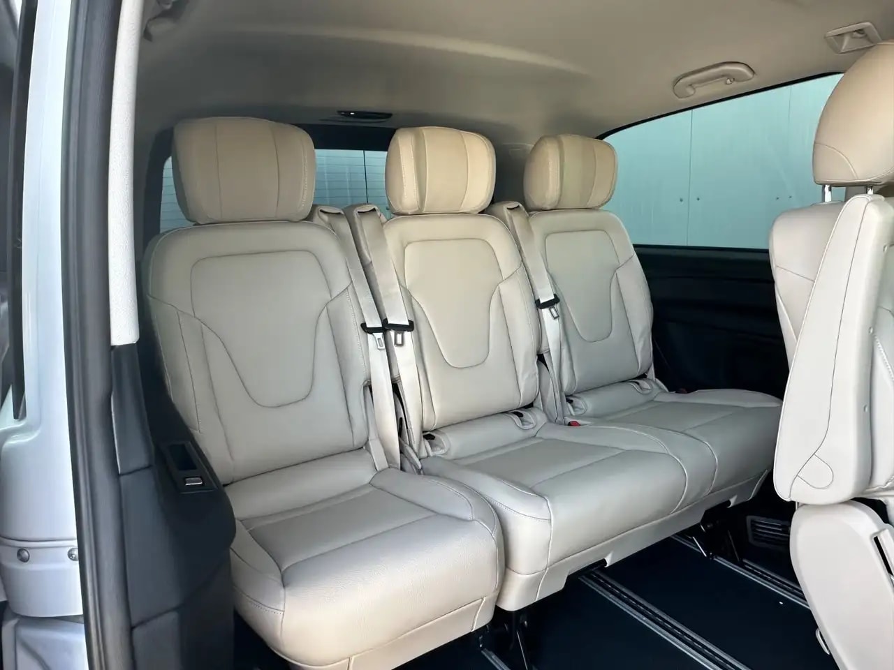 Mercedes-Benz V 220 V220 d LANG 4M 9G WEBASTO NAVI MBUX AHK 7-SITZER 9