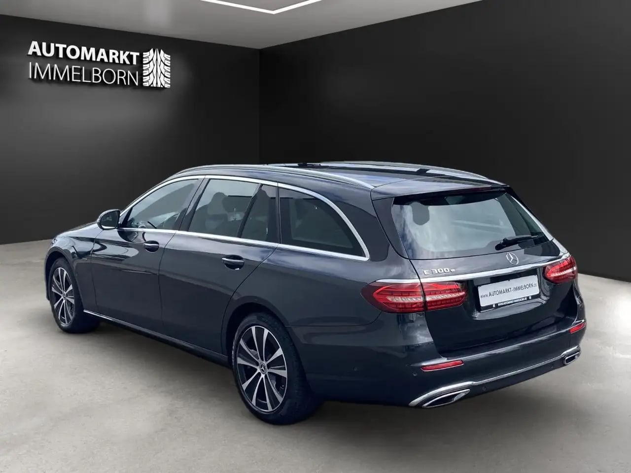 Mercedes-Benz E 300 e Pano*Kamera*AHK*LED*DAB*SOH 96%* 5