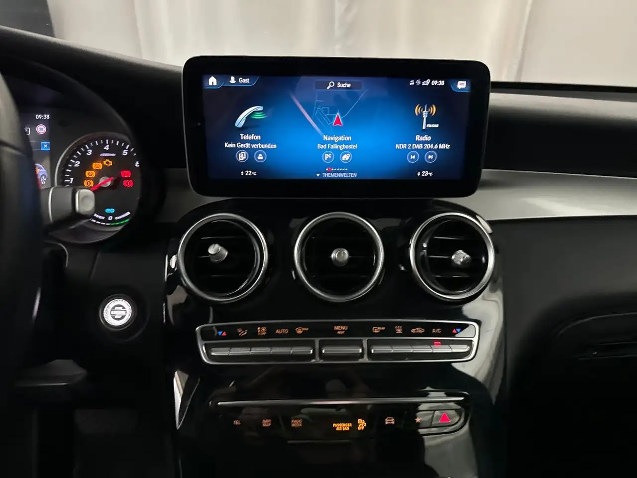 Mercedes-Benz GLC 300 e OffRoadStyling*Panorama*LED*Kamera 8