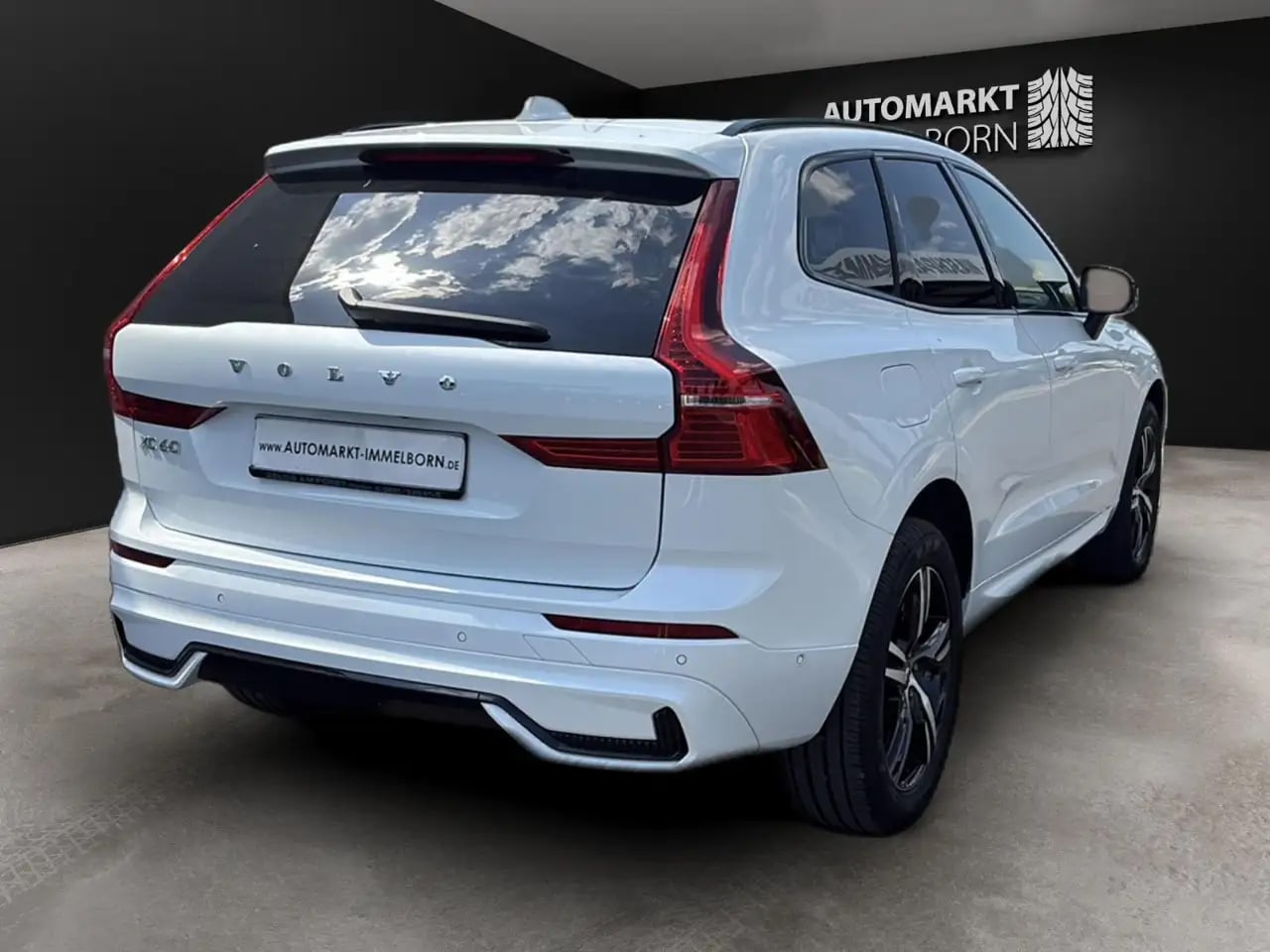 Volvo XC60 R Design AWD 360*AHK*H&K*LED*VollLeder*Pano 11