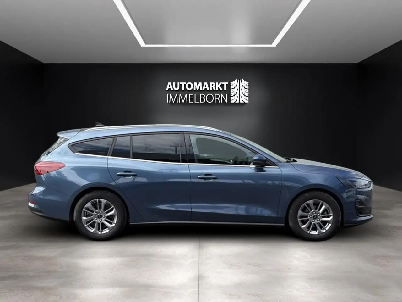 Ford Focus Titanium NaviGroß*Matrix*Panorama*Kamera*B 7