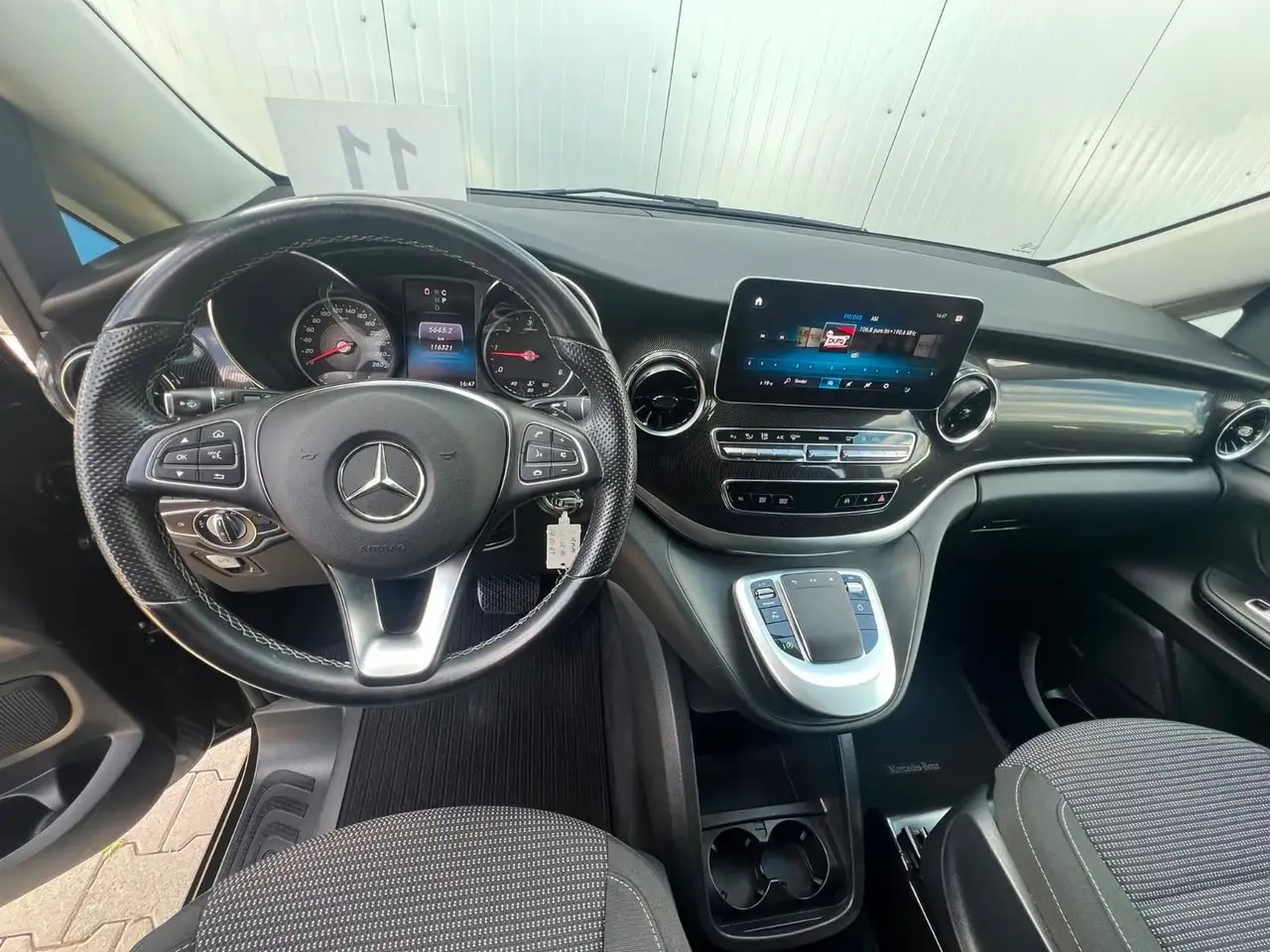 Mercedes-Benz V 220 LANG 9G-TR SPORTPAKET NAVI WEBASTO LED AHK 13