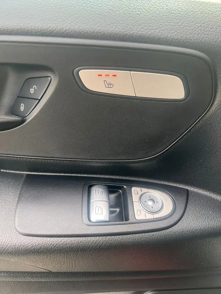 Mercedes-Benz Vito 116 TOURER LANG 9G NAVI KAMERA 8-SITZER AHK 13