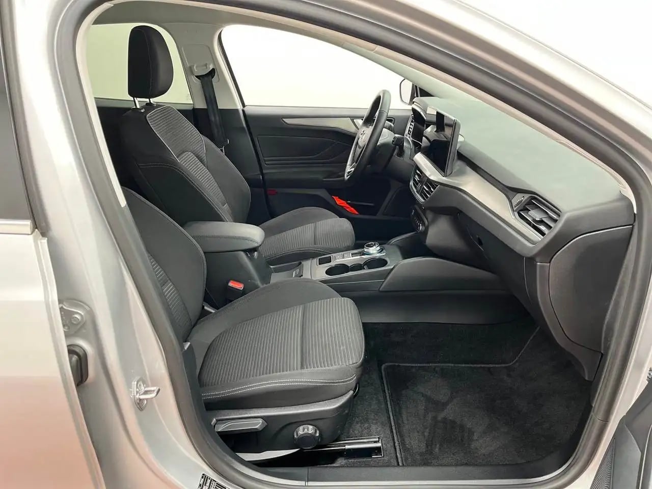Ford Focus Titanium LED*LM*DAB*NaviGroß*Winterpaket 8