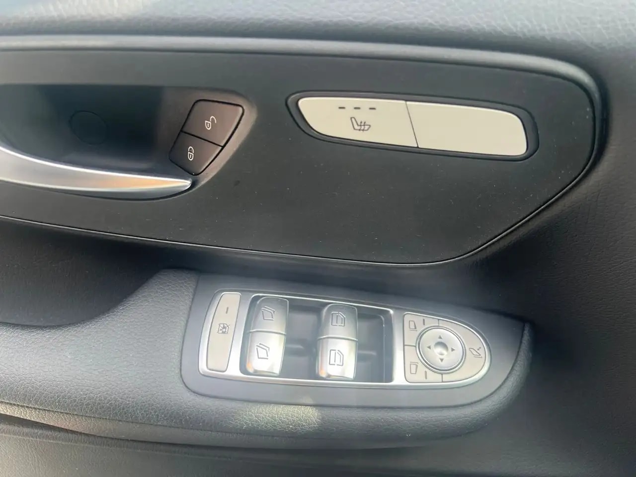 Mercedes-Benz V 300 d 4MATIC NAVI KAMERA 7-SITZER 3x EL.TÜREN 14