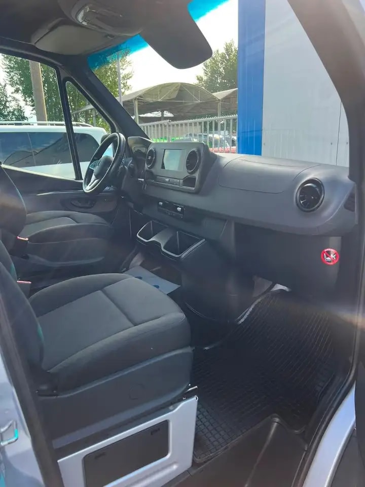 Mercedes-Benz Sprinter 314 AUTOMATIK NAVI TOTWINKEL KAMERA LED 13