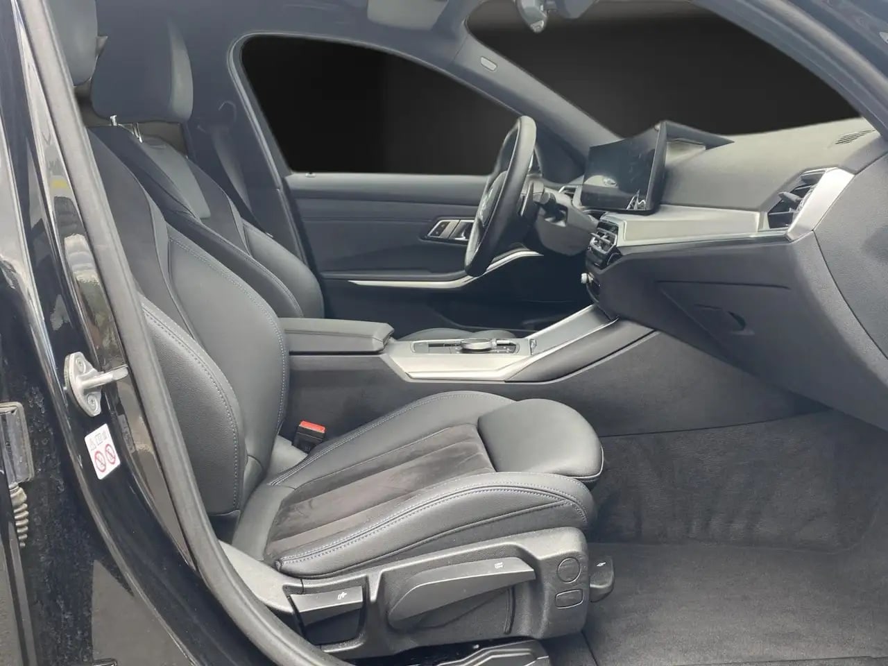BMW 320 d xD M Sport Wides*STHZG*Kamera*ACC*Dispkey 11