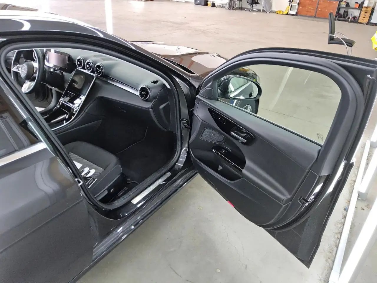 Mercedes-Benz C 220 d AHK*Distro*Kamera*LED*NaviTouch*17*DAB 9