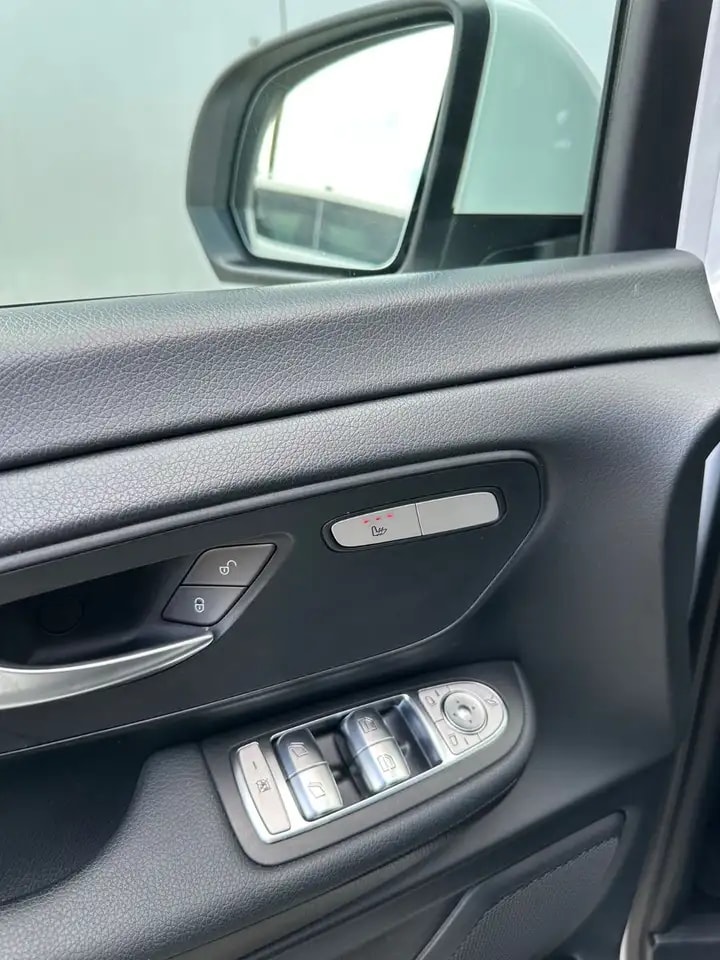 Mercedes-Benz V 220 LANG 9G-TR WEBASTO NAVI MBUX KAMERA 7-SITZ 14