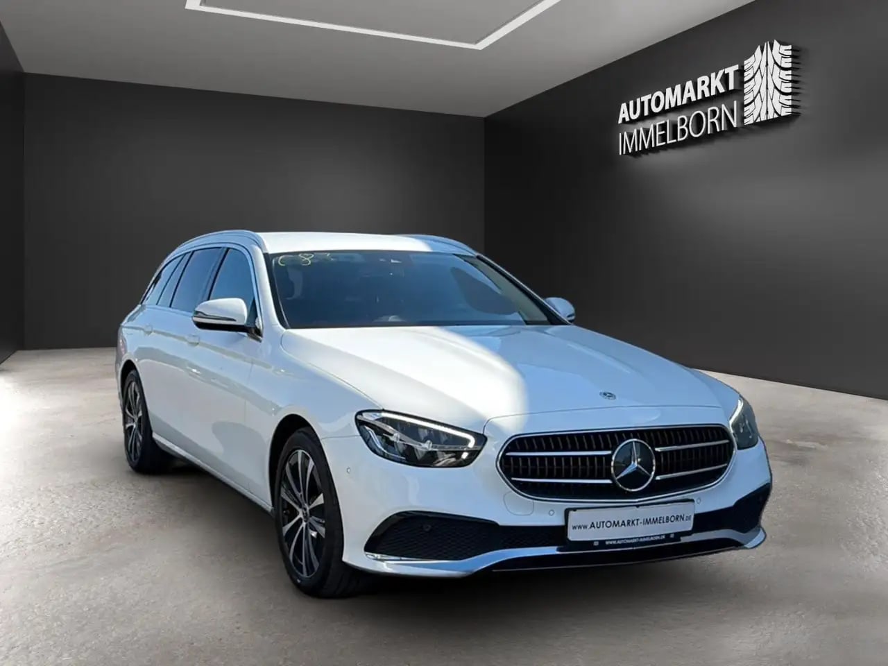 Mercedes-Benz E 300 e VollLeder*360*LED*DAB*Navitouch*SOH 94%* 2