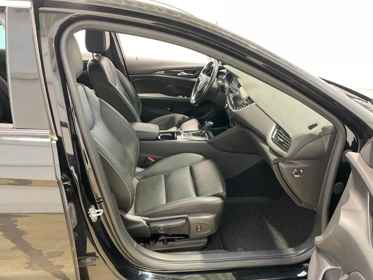 Opel Insignia B Business AHK*HUD*STHZG*LedPixel*Leder 8